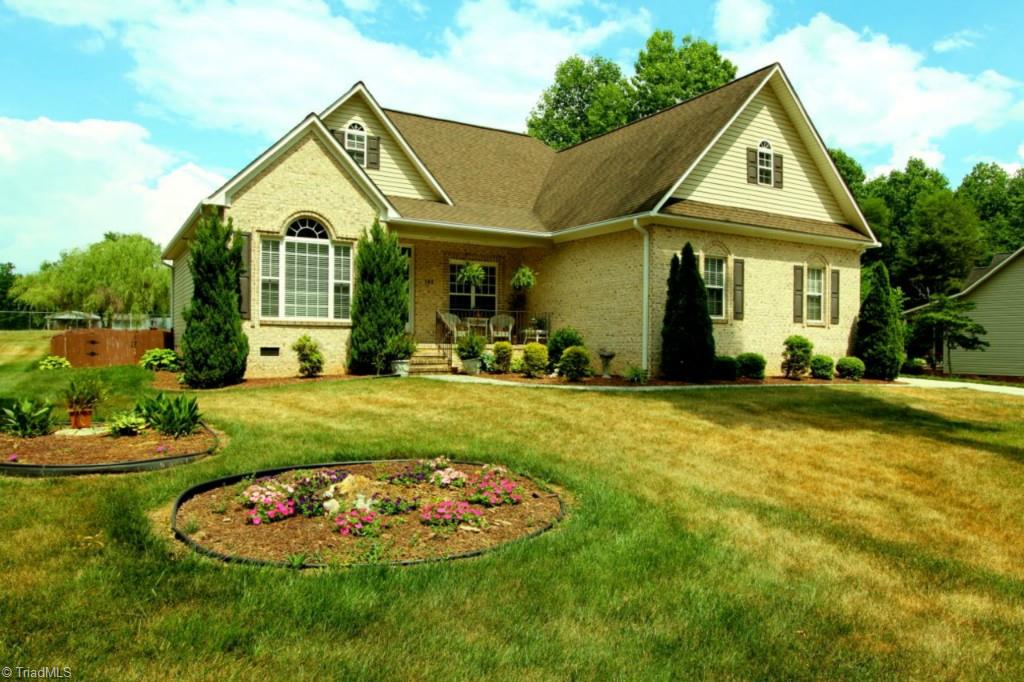144 Shallowbrook Drive, Advance, NC 27006