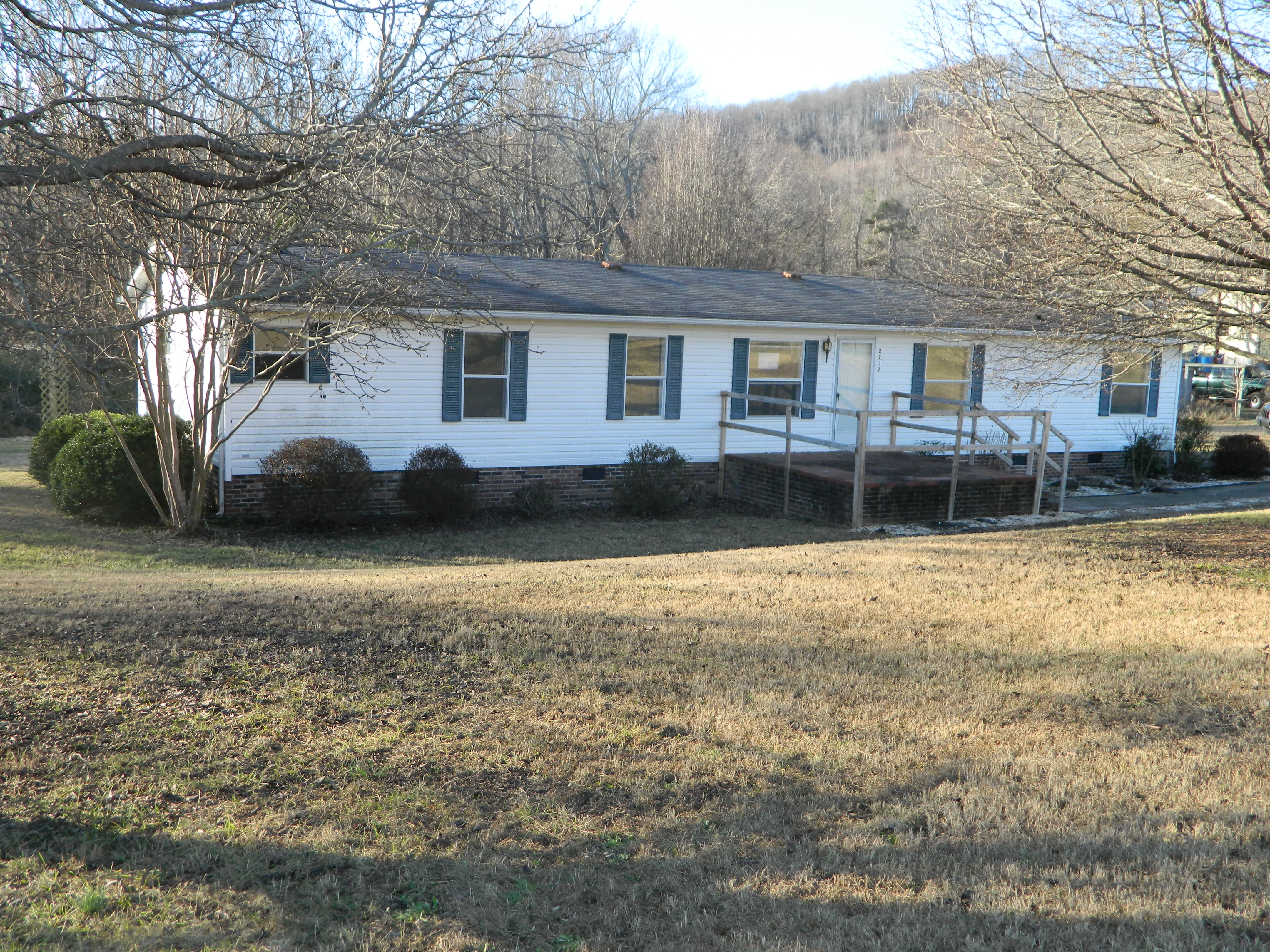 2717 Longtown RdBoonville, NC, 27011Yadkin County