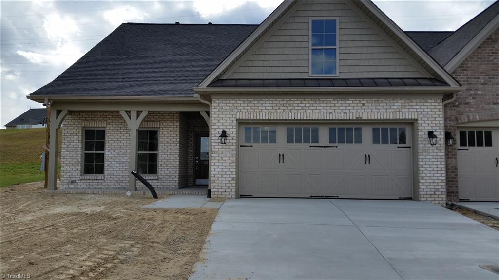 401 Plantation Village Drive, Clemmons, NC 27012