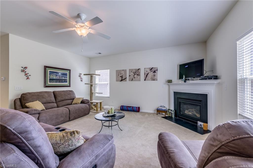 1642 Ashmead Lane, Clemmons, NC 27012