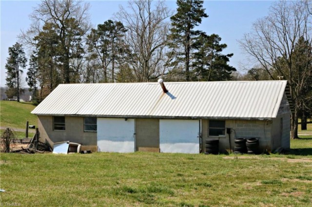595 Central Road, Clemmons, NC 27012