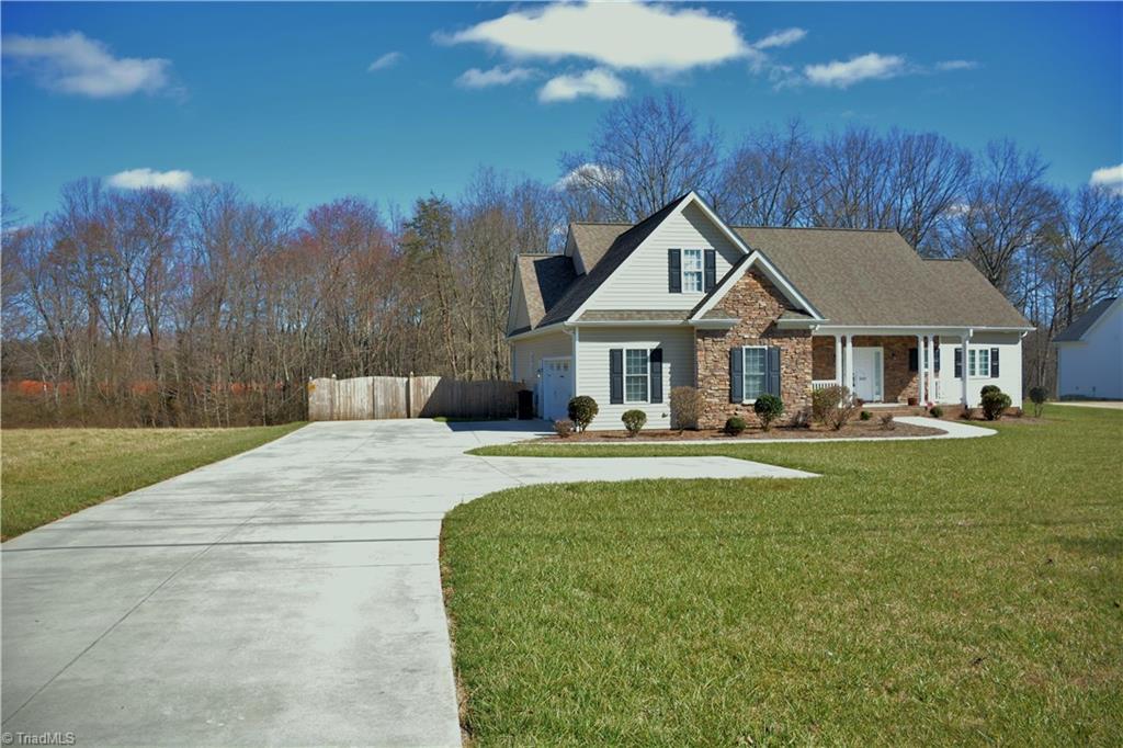 360 Mountain View Road, King, NC 27021