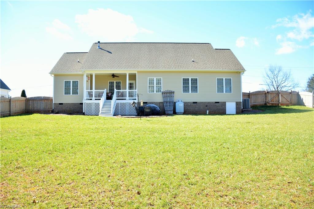 360 Mountain View Road, King, NC 27021