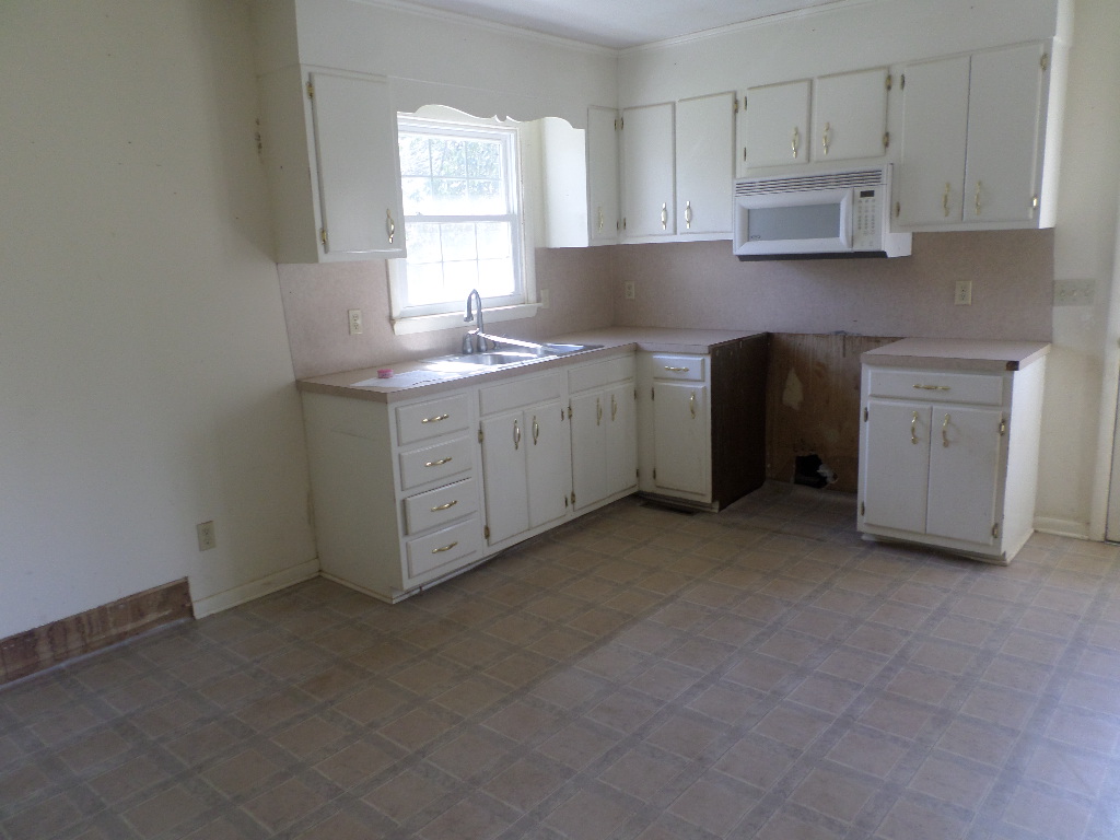 101 Bourbon TrlMount Airy, NC, 27030Surry County