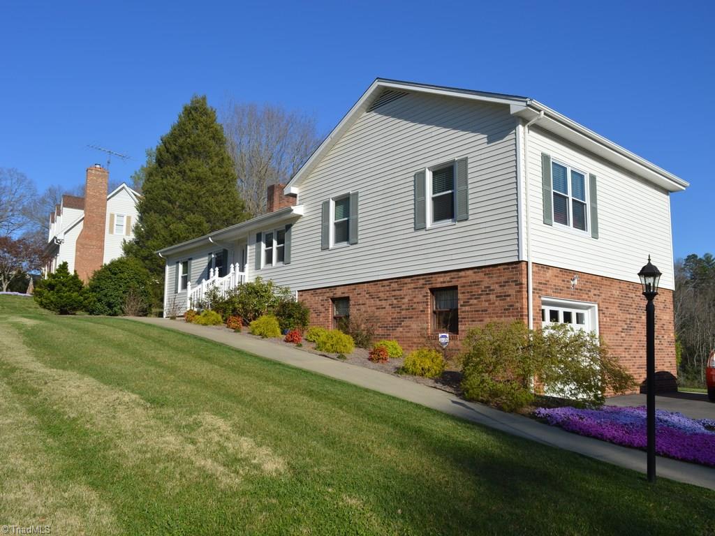 218 Cross Creek Drive, Mount Airy, NC 27030