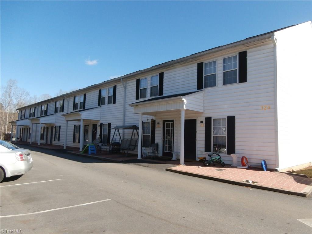 316,318,320,322,324 Key Street, Pilot Mountain, NC 27041