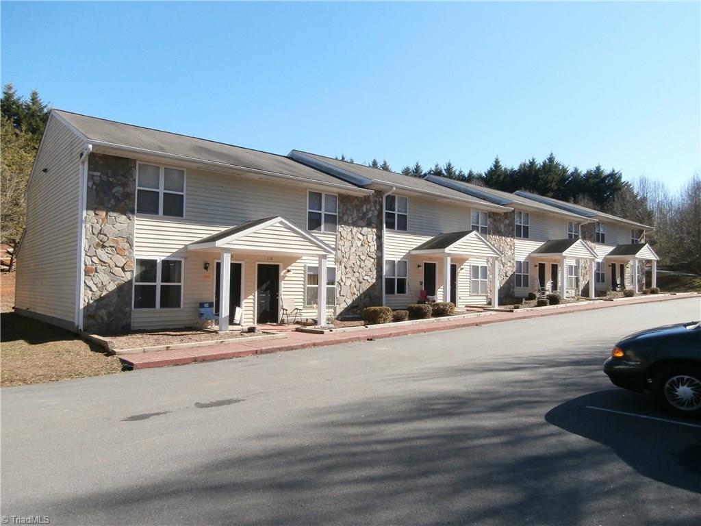 316,318,320,322,324 Key Street, Pilot Mountain, NC 27041