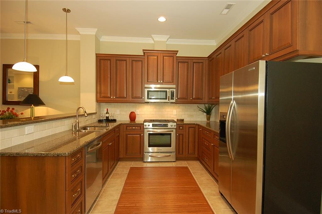 779 S Poplar Street, Winston Salem, NC 27101