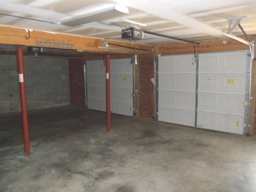 2445 Wynbrook DrWinston Salem, NC, 27103Forsyth County