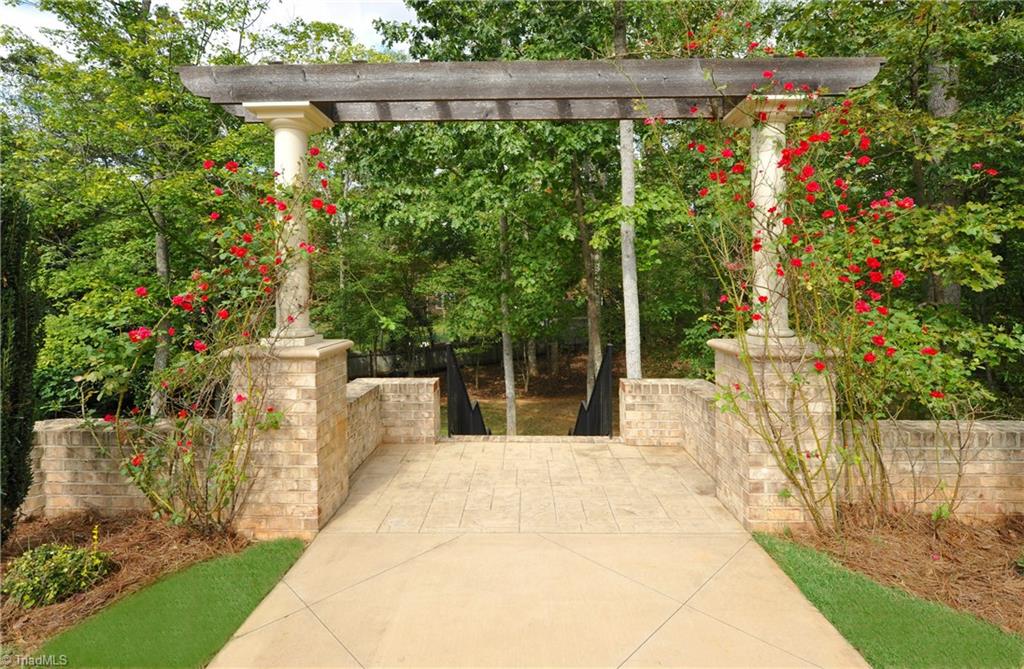 3511 Stonegate CT, Winston Salem, NC 27104