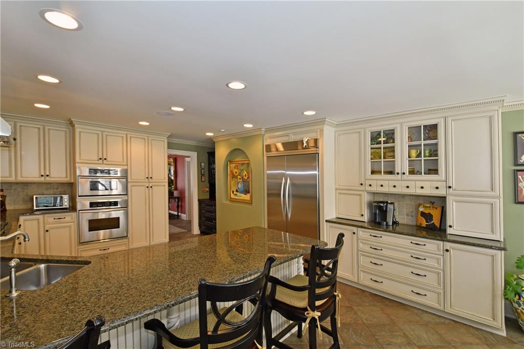 2800 Old Town Club Road, Winston Salem, NC 27106