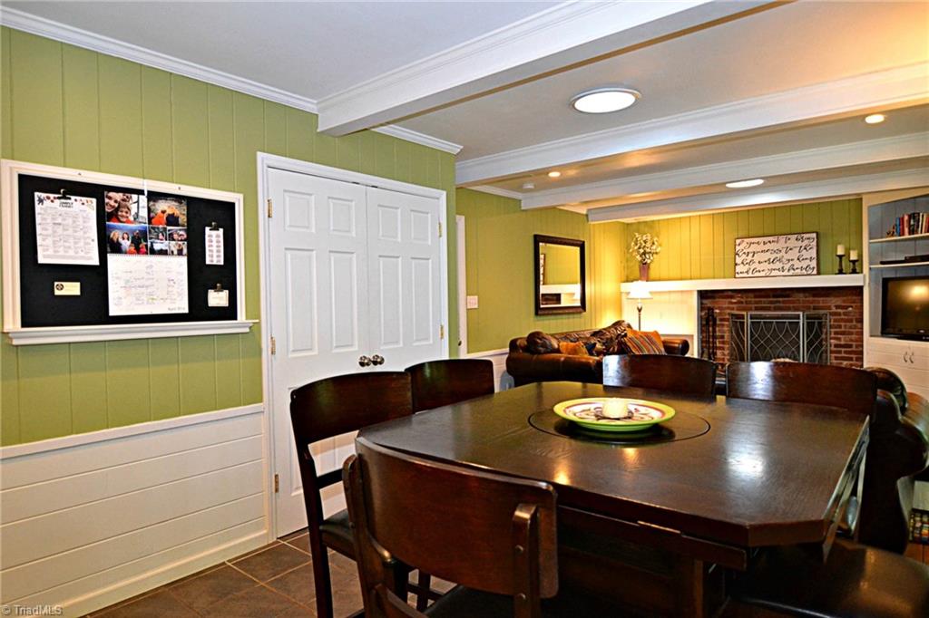 2004 Oakland Drive, Winston Salem, NC 27106