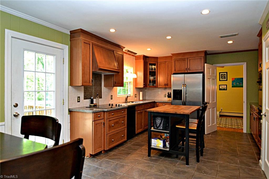 2004 Oakland Drive, Winston Salem, NC 27106