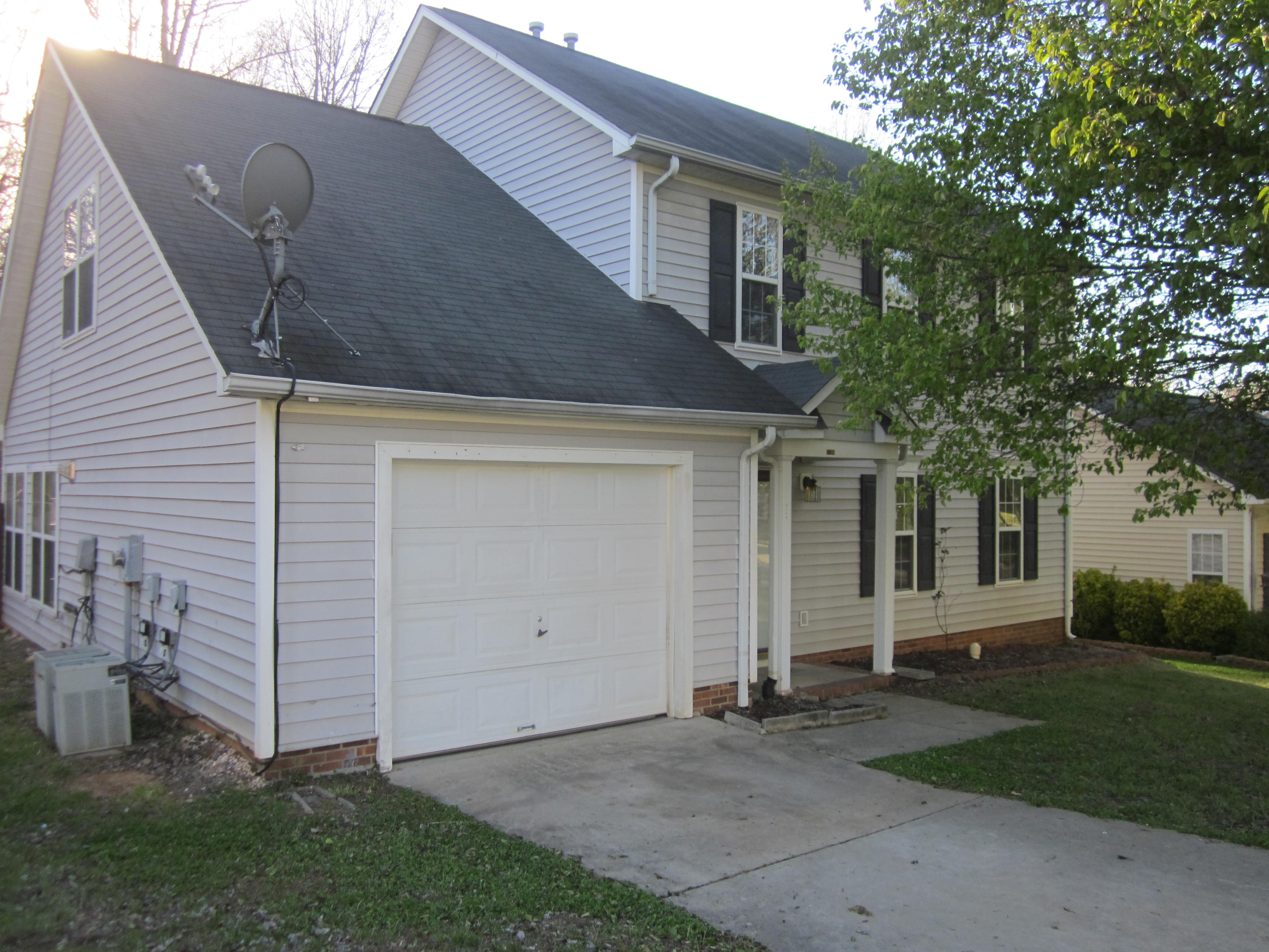 5109 Carriage Woods DrBrowns Summit, NC, 27214Guilford County
