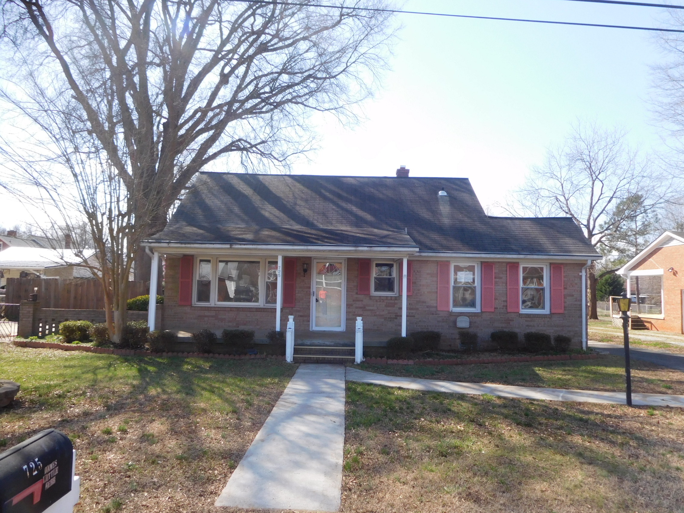 725 Vanderford StBurlington, NC, 27215Alamance County