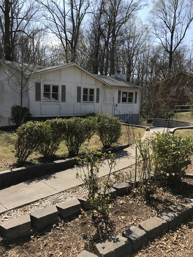 3212 Forestview DrHigh Point, NC, 27260Guilford County