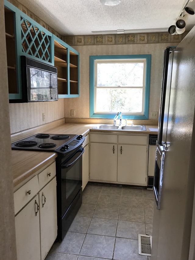 3212 Forestview DrHigh Point, NC, 27260Guilford County