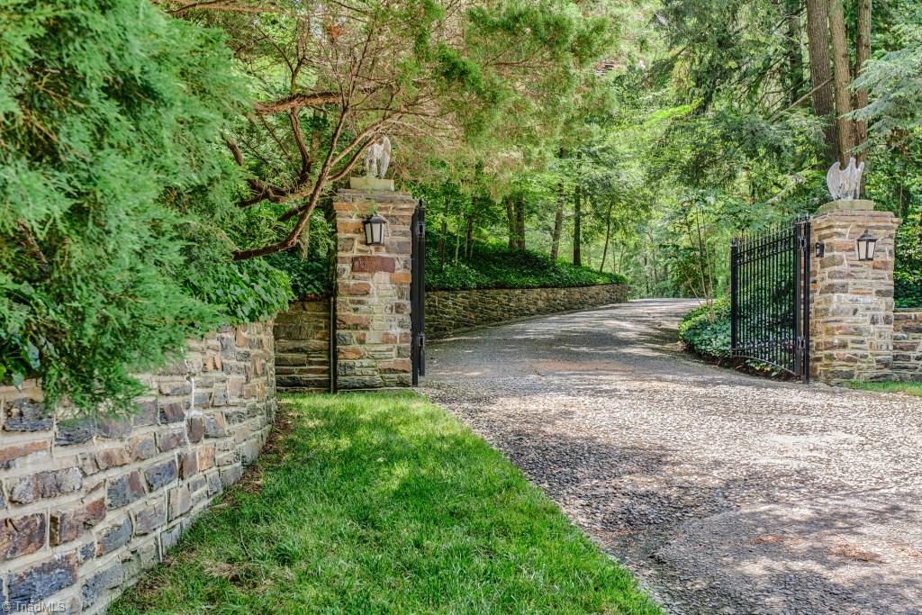 900 Rockford, High Point, NC 27262