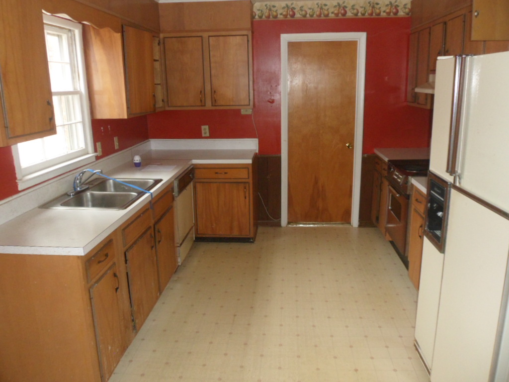 1009 Lakecrest AveHigh Point, NC, 27265Guilford County