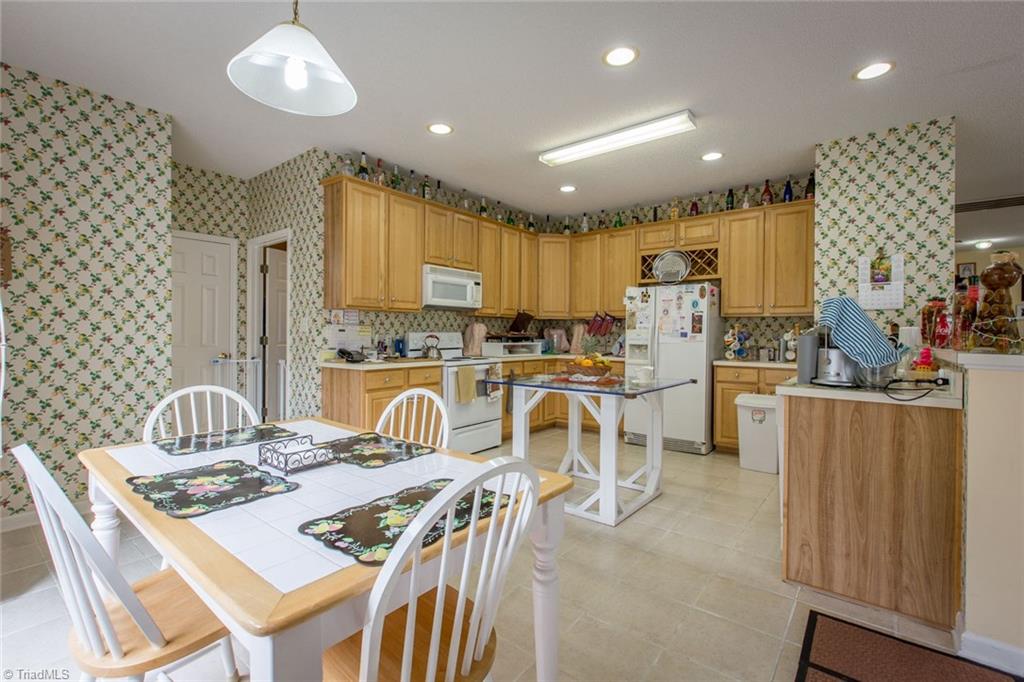 1008 Scarlett Drive, High Point, NC 27265