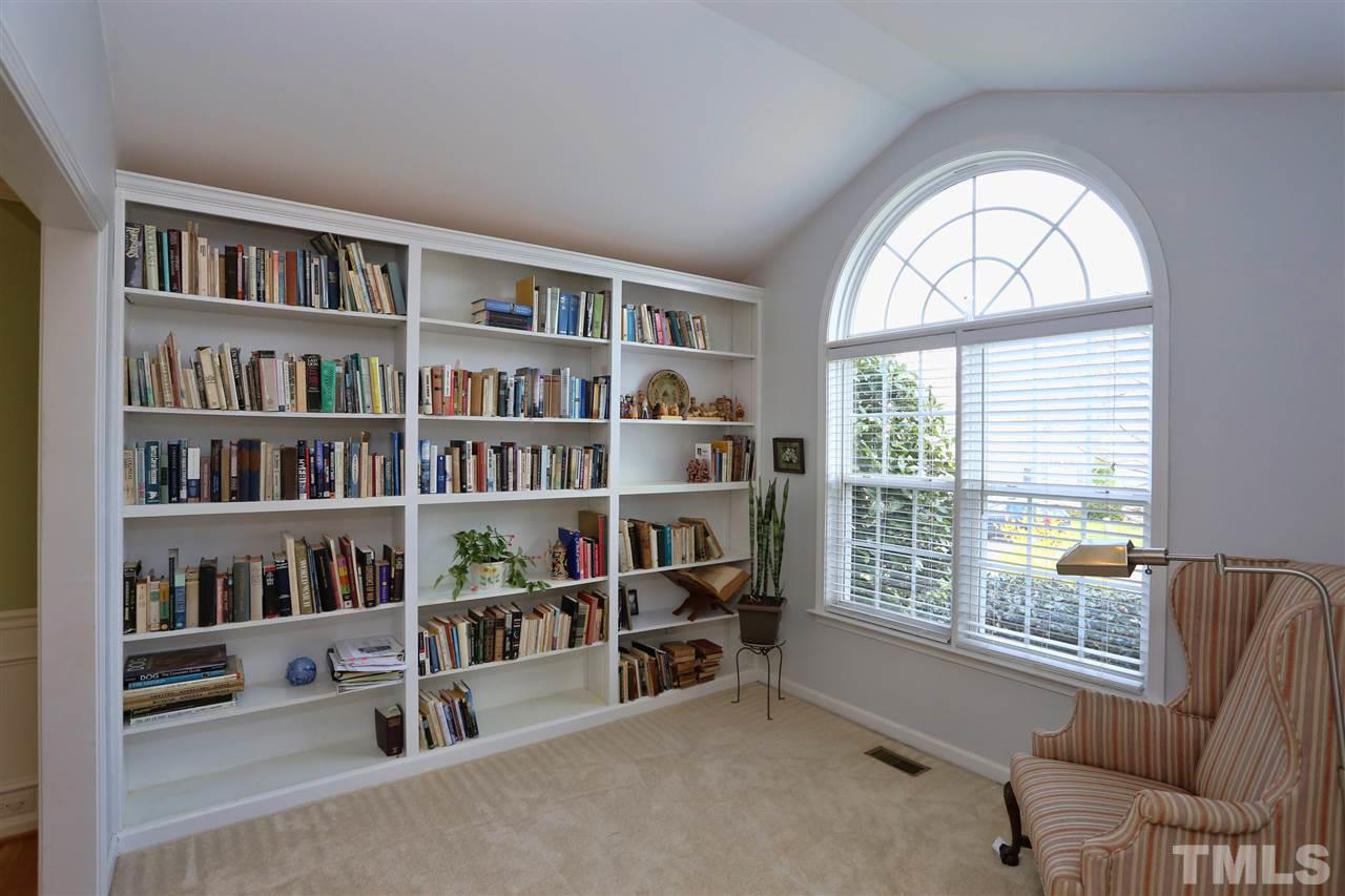 2204 Summit Drive, Hillsborough, NC 27278
