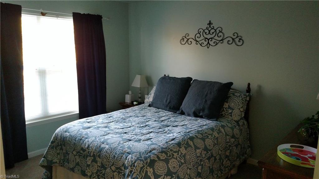 206 Jamestown Oaks Drive, Jamestown, NC 27282
