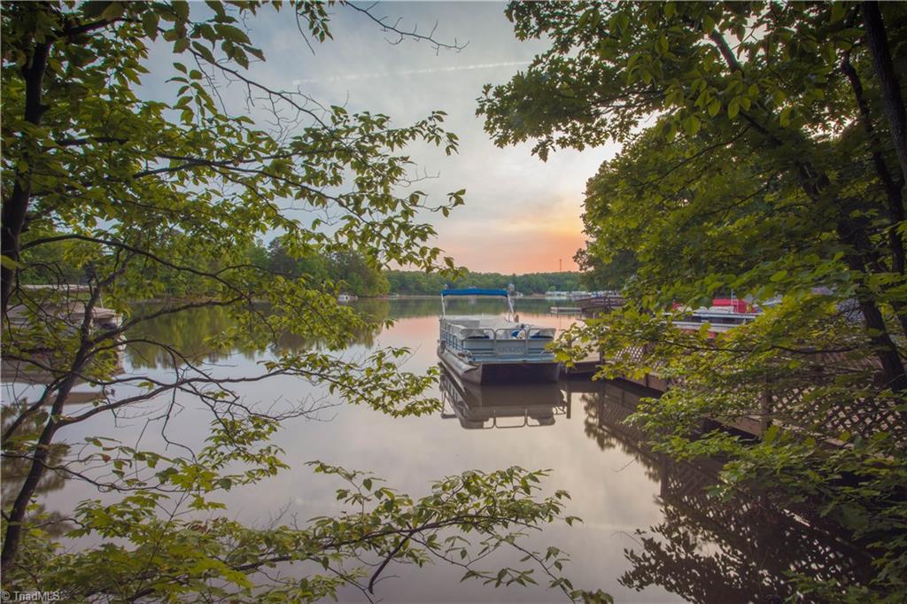 122 Mountain Harbor DR, Lexington, NC 27292
