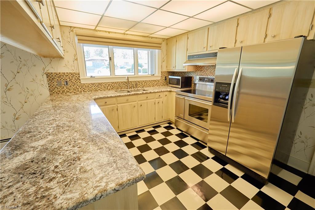 314 Ridgecrest Drive, Lexington, NC 27292