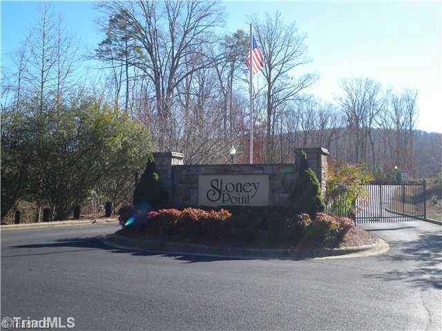 175 W Harbor, Lexington, NC 27292