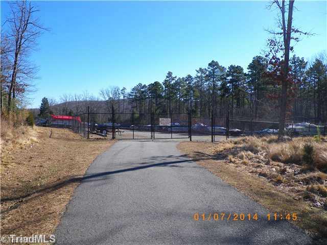 175 W Harbor, Lexington, NC 27292