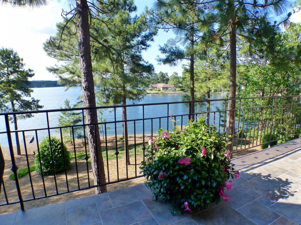134 Lawrence Overlook, West End, NC 27376