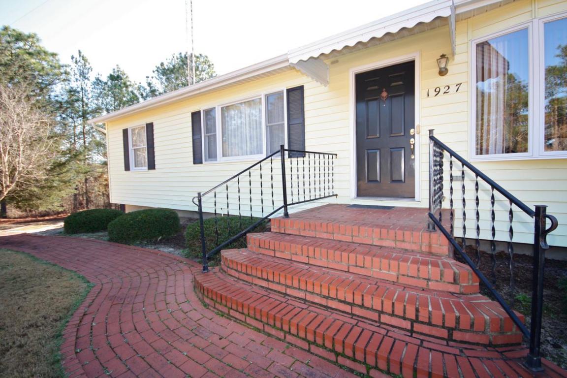 1927 Juniper Lake Road, West End, NC 27376
