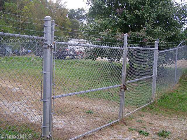 4207 Summit Avenue, Greensboro, NC 27405