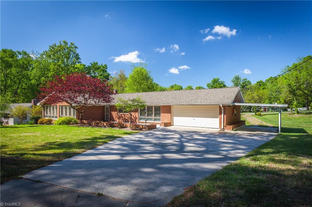 2015 Thayer Circle, Greensboro, NC 27407