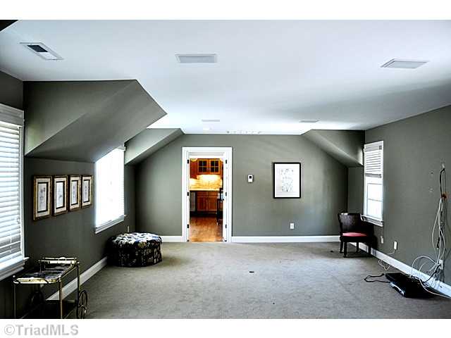 104 Meadowbrook Terrace, Greensboro, NC 27408