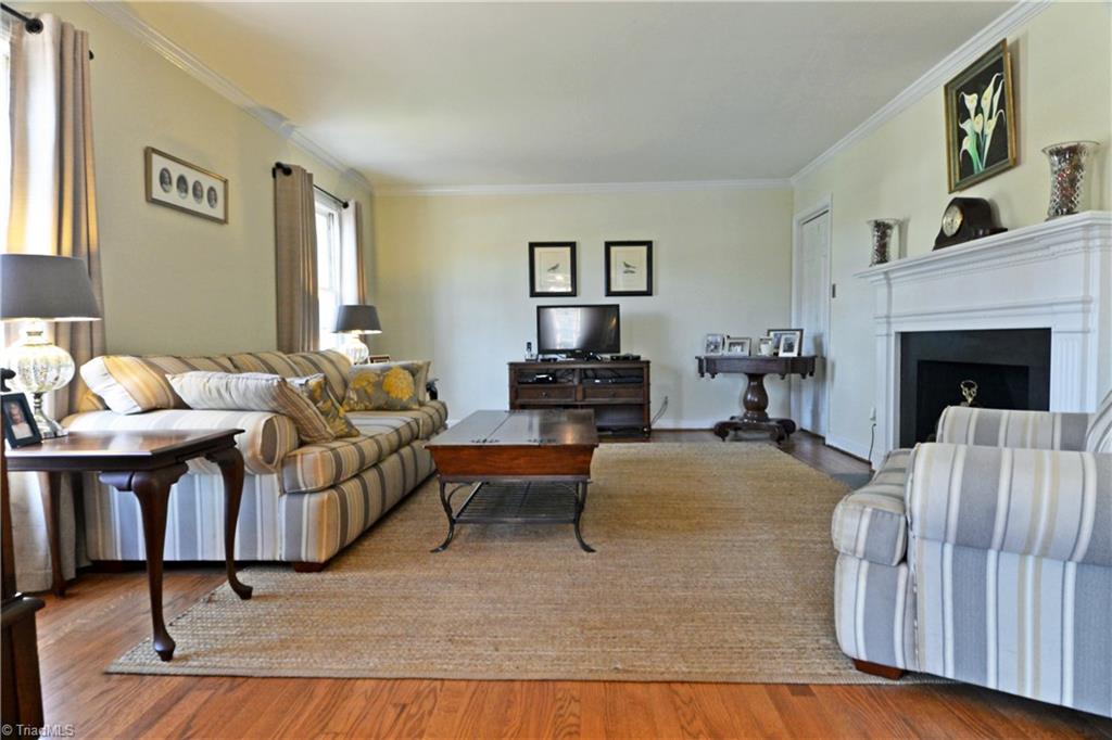 3010 W Cornwallis Drive, Greensboro, NC 27408