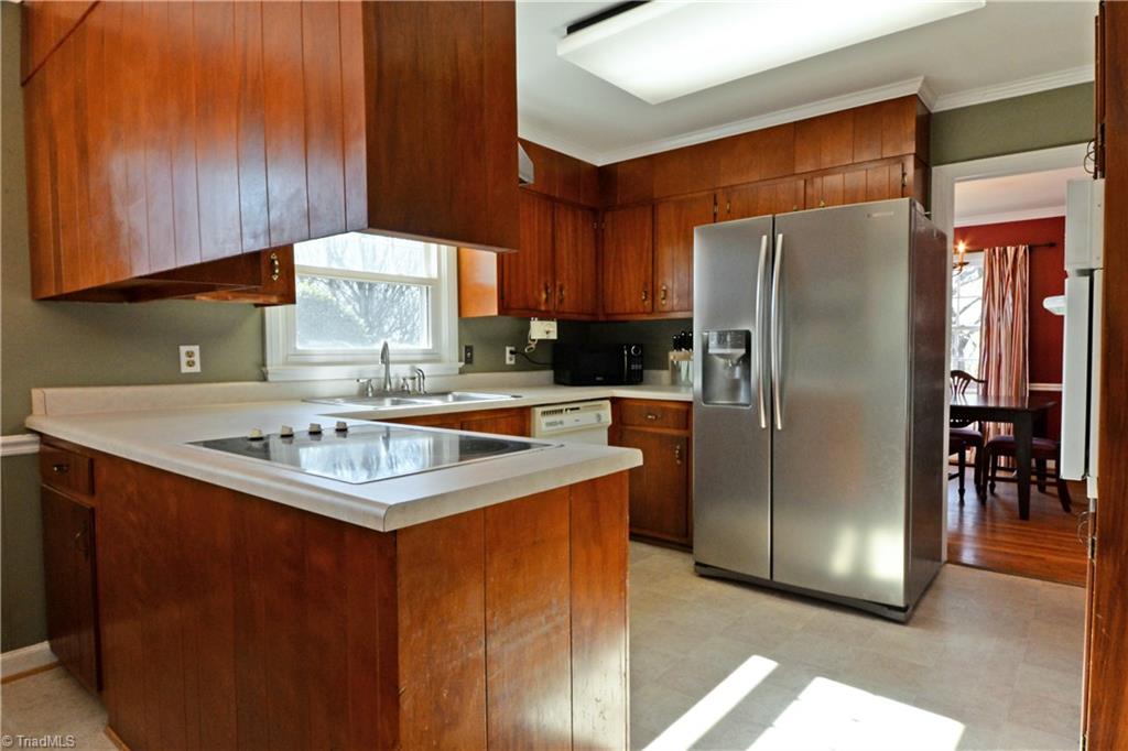 3010 W Cornwallis Drive, Greensboro, NC 27408