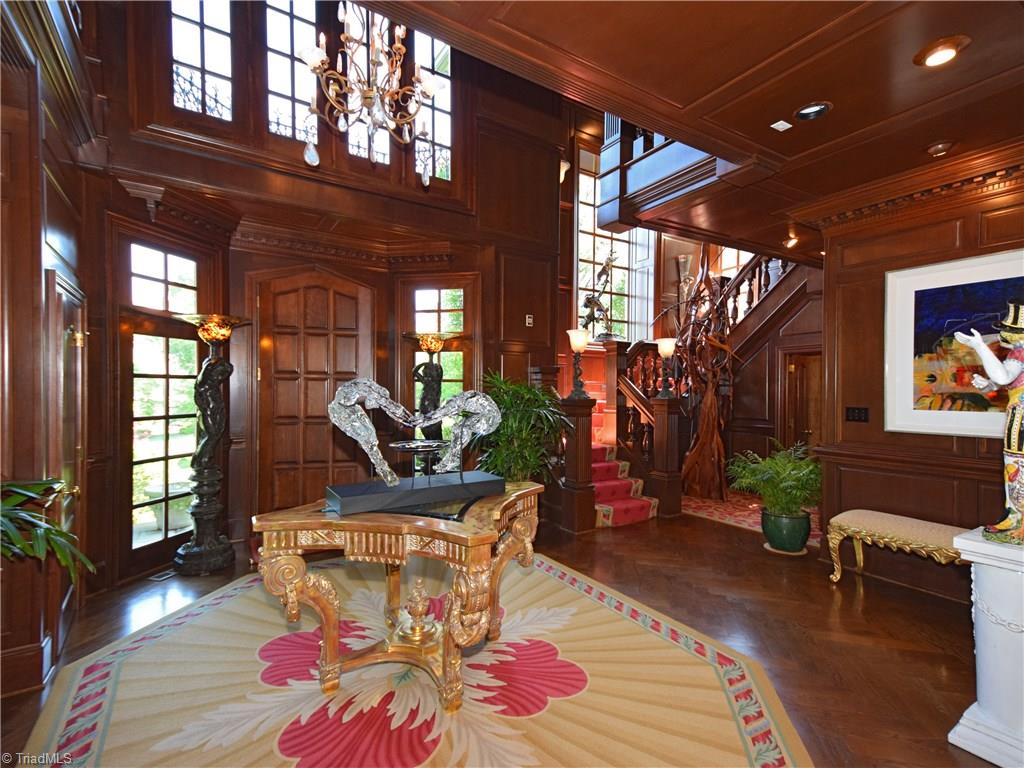 9 Clubview Court, Greensboro, NC 27410