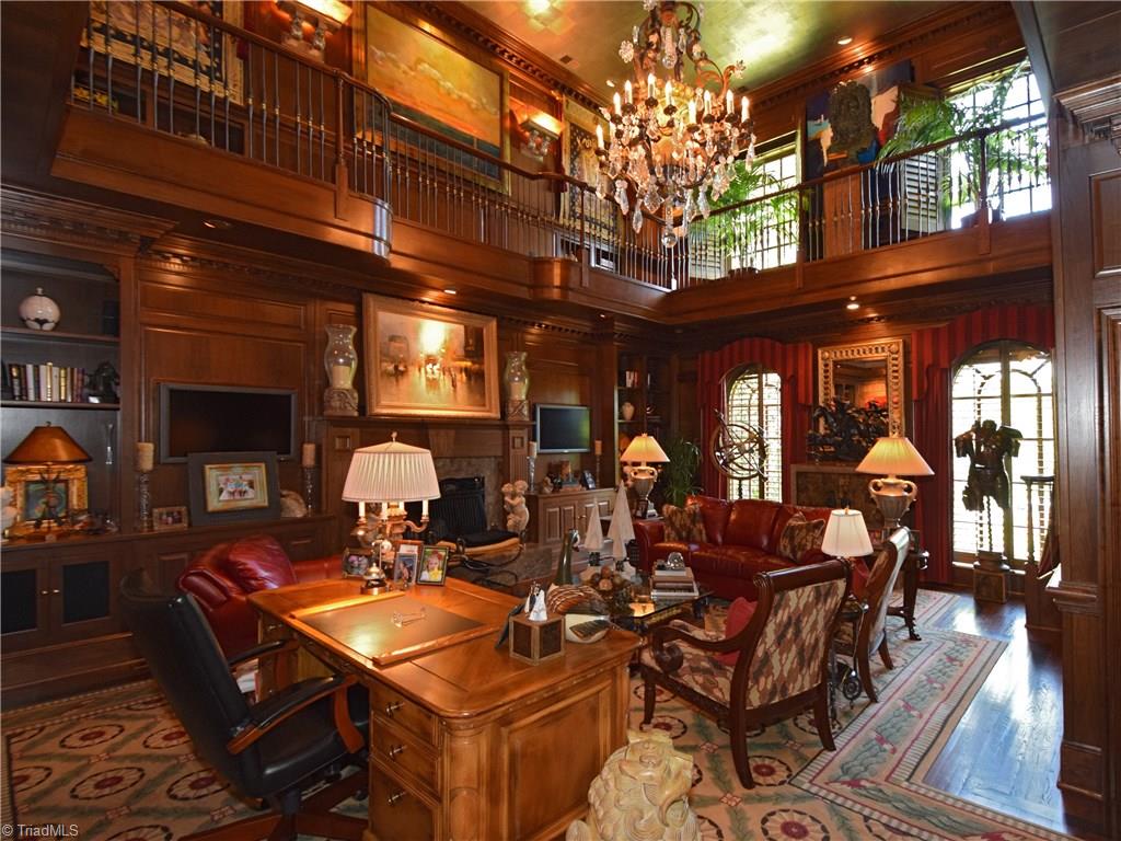 9 Clubview Court, Greensboro, NC 27410