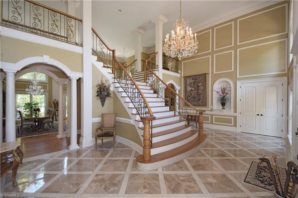 15 Clubview Court, Greensboro, NC 27410