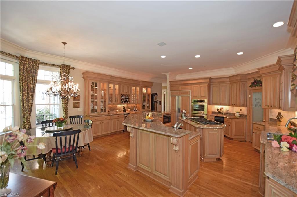 15 Clubview Court, Greensboro, NC 27410