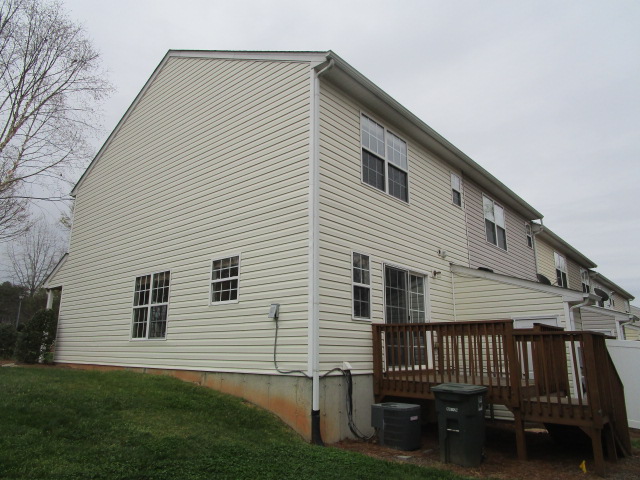 2 Tannenbaum CirGreensboro, NC, 27410Guilford County