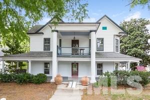 1011 N Salem Street, Apex, NC 27502