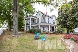 1011 N Salem Street, Apex, NC 27502