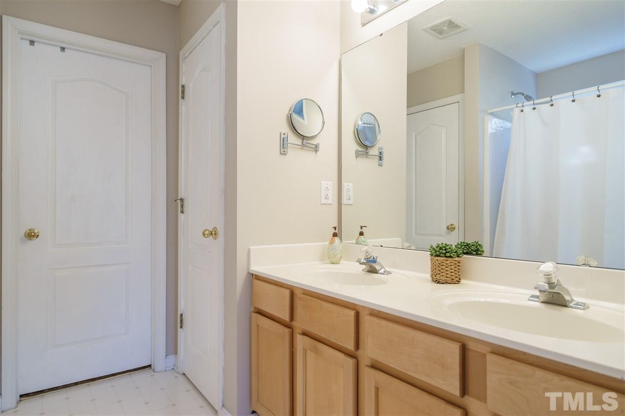 203 Caristonia Way, Apex, NC 27502