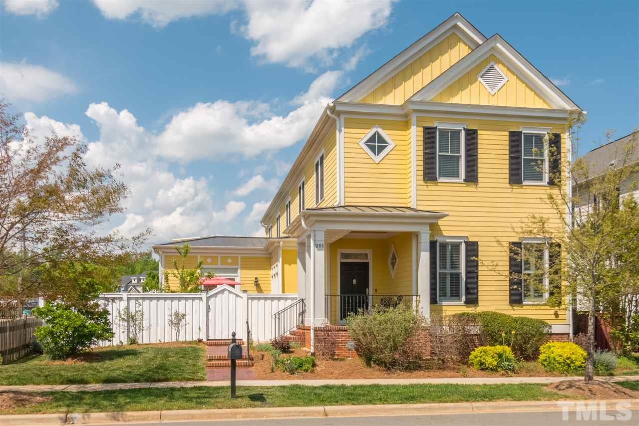 201 Della Street, Chapel Hill, NC 27516