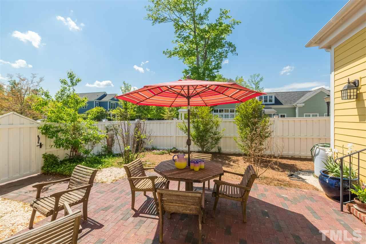 201 Della Street, Chapel Hill, NC 27516