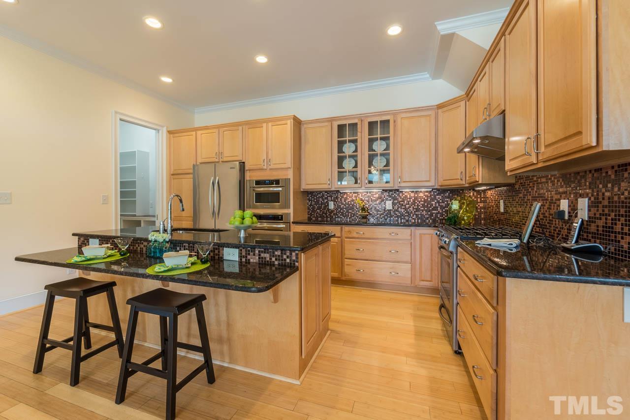 201 Della Street, Chapel Hill, NC 27516