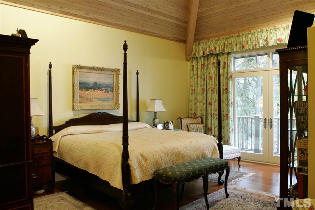 10392 Holt, Chapel Hill, NC 27517