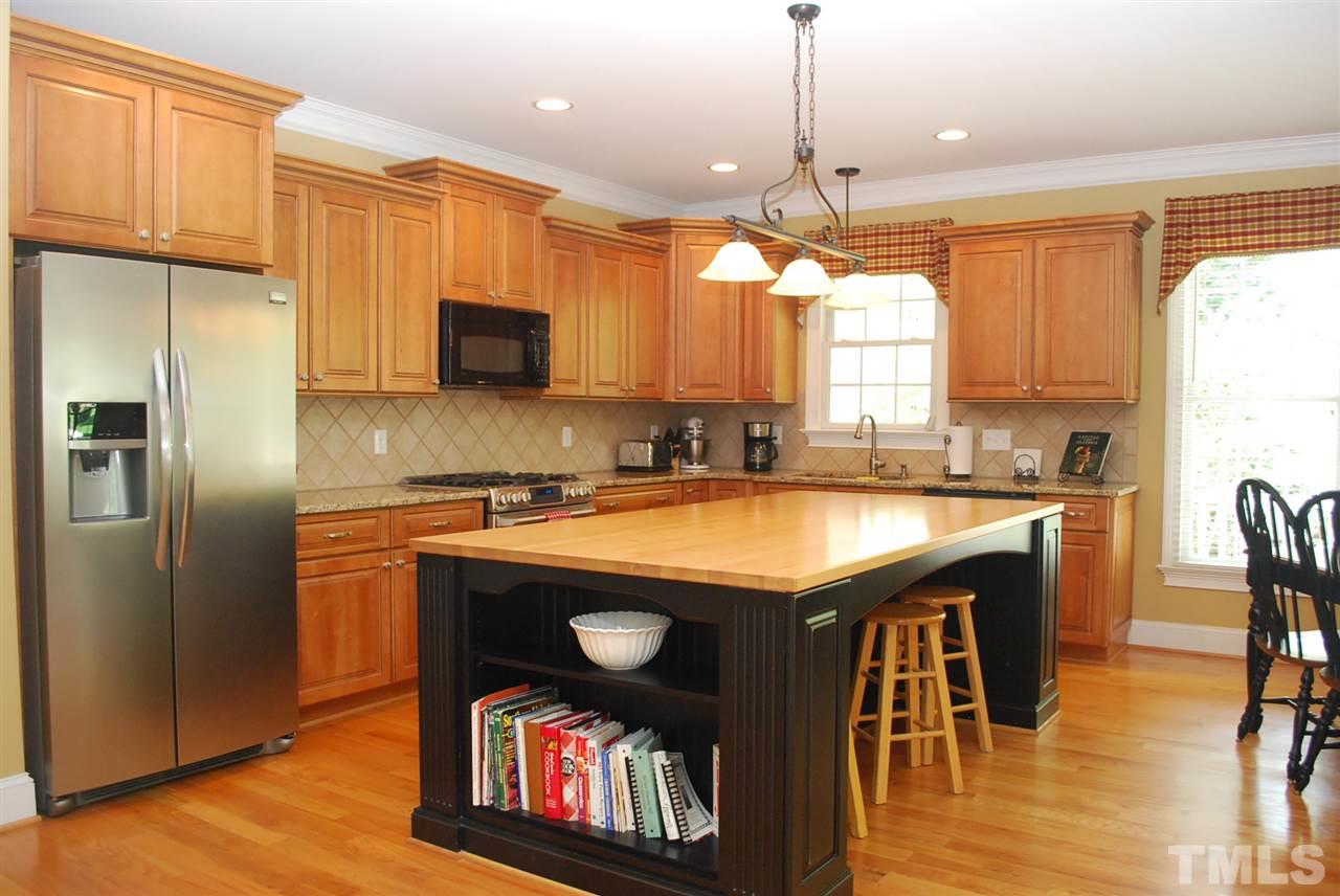 4717 Greenpoint Lane, Holly Springs, NC 27540